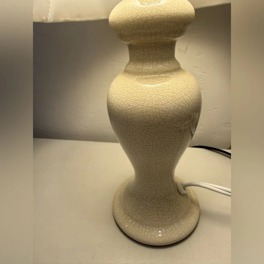 Vintage Cream Beige Table Lamp Accent Ceramic ~15”‎ Tall Decor